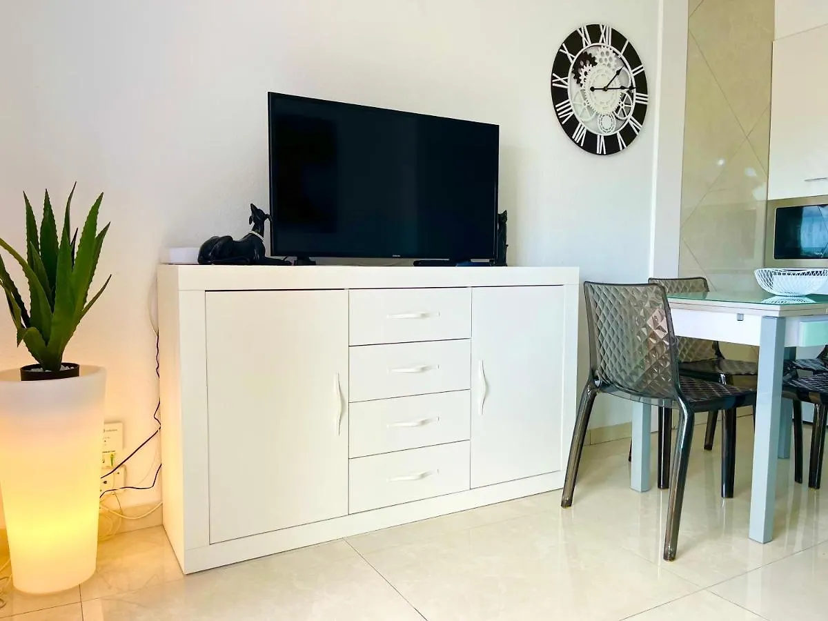 Miss Flora Playa Honda Apartment Playa de las Americas  Spain